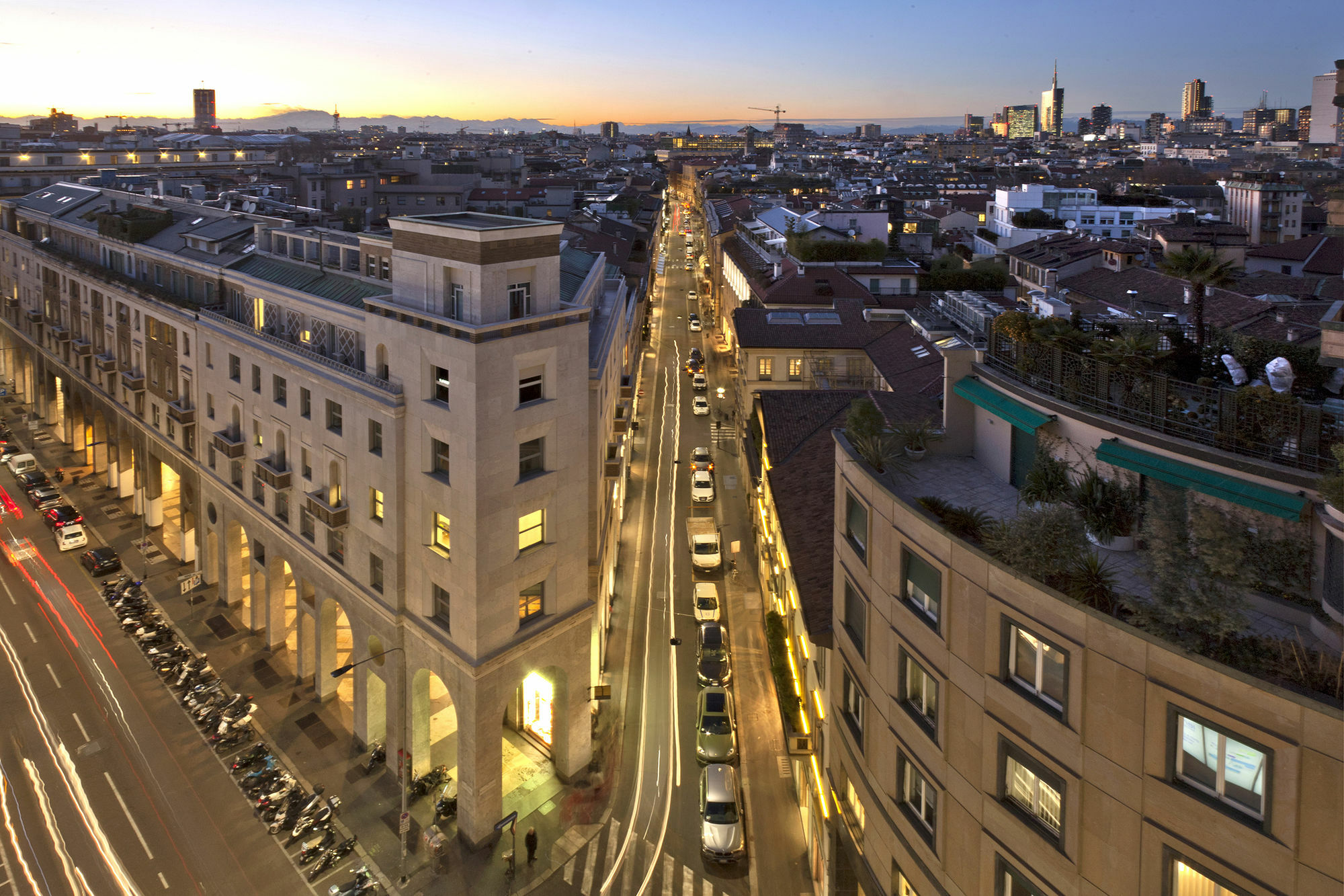 My Bed Montenapoleone Hotel Milan Exterior photo